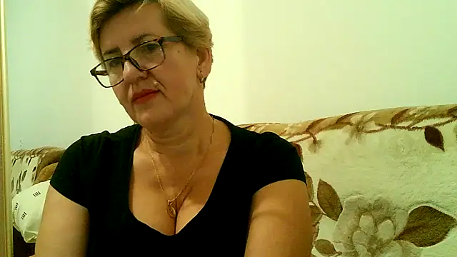 Snapshot of Dana4921 chatting on October 15, 5:02 pm Dana4921 online show from October 15, 5:02 pm