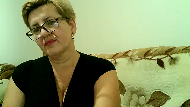 Snapshot of Dana4921 chatting on October 23, 4:28 pm Dana4921 online show from October 23, 4:28 pm