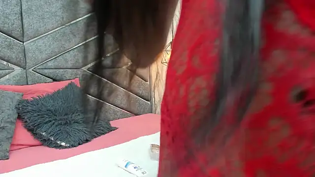 SASHA BROWNIE   online show from September 23, 8:01 pm