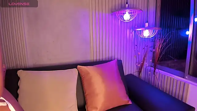 Snapshot of MarianaaSantos chatting on October 21, 11:55 am MarianaaSantos online show from October 21, 11:55 am