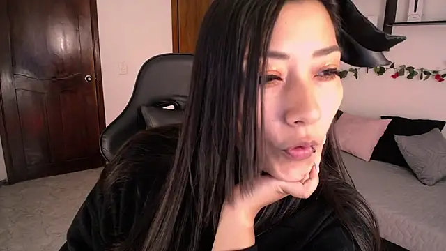 Mia 1120 online show from October 7, 2:03 pm