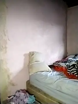 Snapshot of curvyyyyBabe chatting on December 19, 4:30 am curvyyyyBabe online show from December 19, 4:30 am