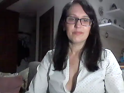 Snapshot of Elena48324 chatting on April 9, 5:29 pm Elena48324 online show from April 9, 5:29 pm