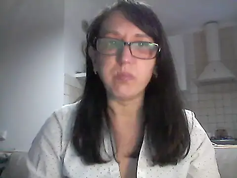 Snapshot of Elena48324 chatting on April 29, 5:41 pm Elena48324 online show from April 29, 5:41 pm
