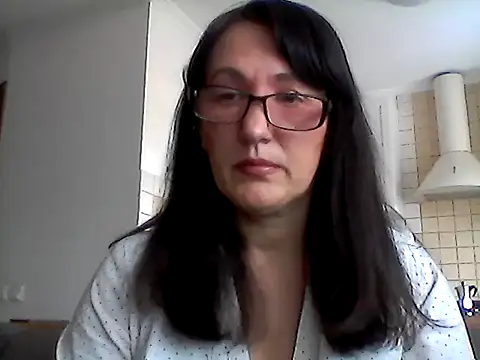 Snapshot of Elena48324 chatting on May 1, 9:25 am Elena48324 online show from May 1, 9:25 am