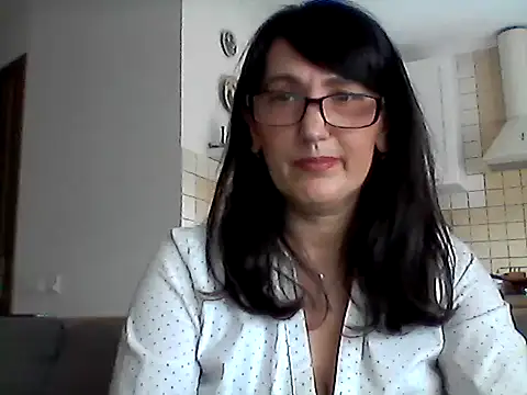 Snapshot of Elena48324 chatting on May 9, 12:54 pm Elena48324 online show from May 9, 12:54 pm
