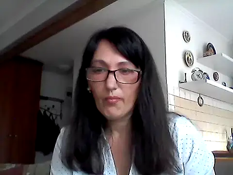 Snapshot of Elena48324 chatting on May 12, 10:23 am Elena48324 online show from May 12, 10:23 am