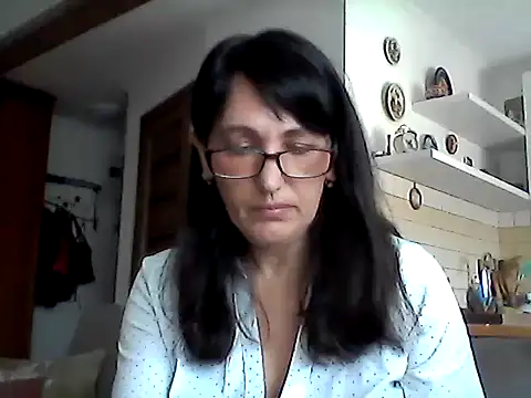Snapshot of Elena48324 chatting on May 14, 10:22 am Elena48324 online show from May 14, 10:22 am