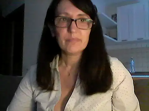 Snapshot of Elena48324 chatting on May 18, 5:19 pm Elena48324 online show from May 18, 5:19 pm