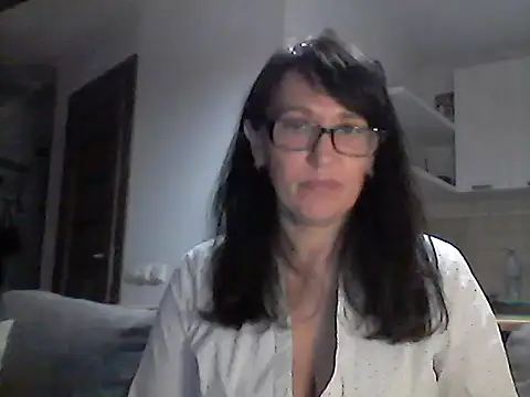 Snapshot of Elena48324 chatting on May 27, 5:21 pm Elena48324 online show from May 27, 5:21 pm