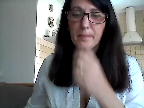 Snapshot of Elena48324 chatting on May 30, 10:12 am Elena48324 online show from May 30, 10:12 am