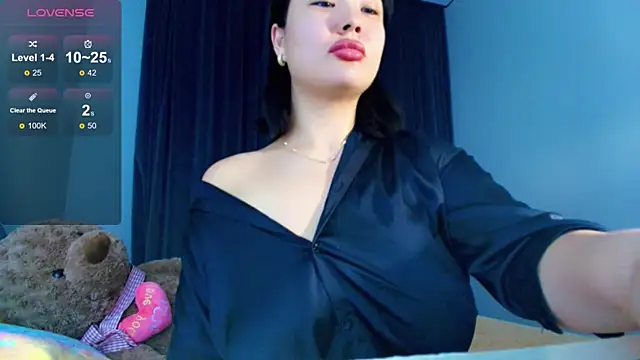 hwa rin online show from October 1, 3:40 pm