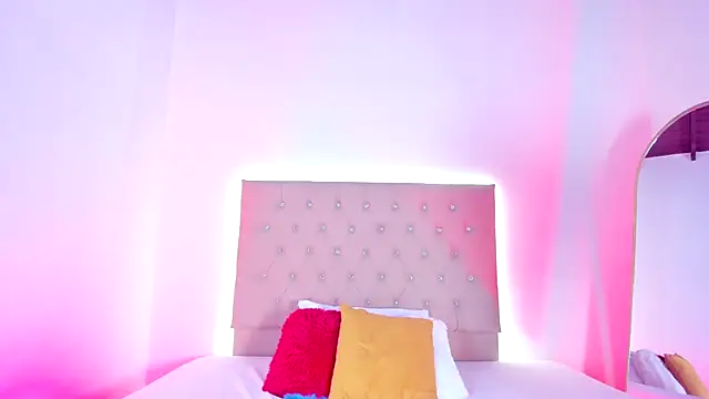 Zafiro  Brown online show from October 7, 12:02 pm