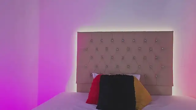 Zafiro  Brown online show from November 12, 11:54 am