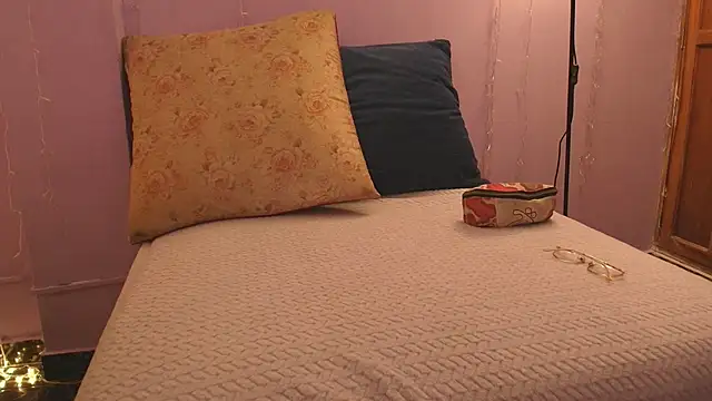 Dafne Mel online show from November 7, 2:50 pm