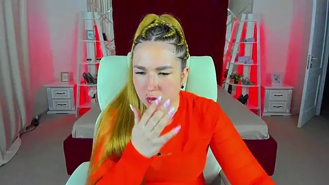 Snapshot of Sofii_darling chatting on April 2, 4:26 pm Sofii darling online show from April 2, 4:26 pm