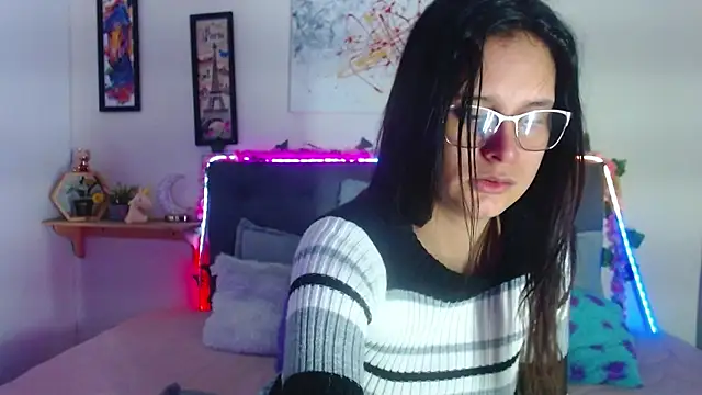 valentini villa online show from November 27, 8:11 pm