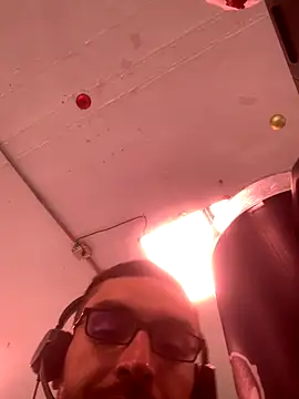 malek xarx  online show from December 2, 2:56 pm