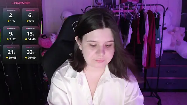AmyVibess online show from June 12, 6:07 pm