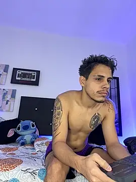 Snapshot of Luke_Stone chatting on October 12, 3:11 pm Luke Stone online show from October 12, 3:11 pm