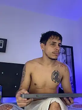 Snapshot of Luke_Stone chatting on October 14, 5:36 pm Luke Stone online show from October 14, 5:36 pm