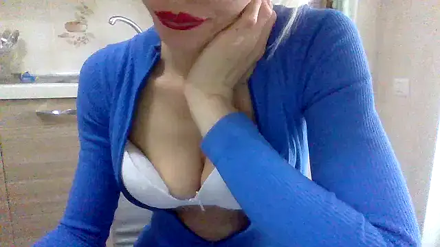 Kelly80 online show from May 11, 2:45 pm