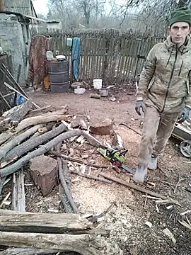 Snapshot of Alexilon chatting on December 23, 9:18 am Alexilon online show from December 23, 9:18 am