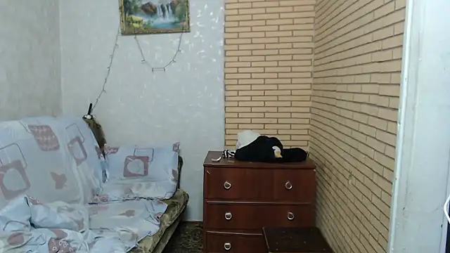 Snapshot of Alexilon chatting on January 16, 7:23 am Alexilon online show from January 16, 7:23 am