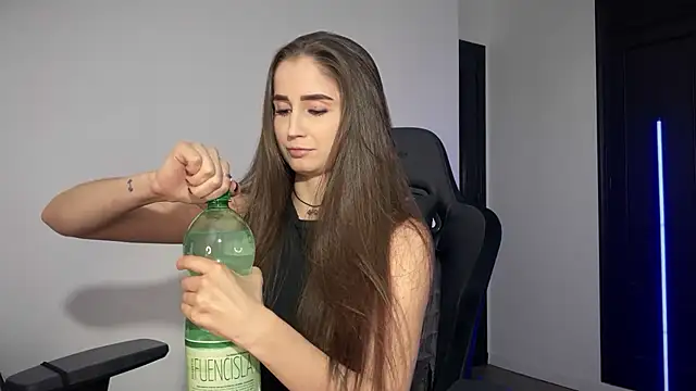 s meow online show from October 12, 8:08 pm