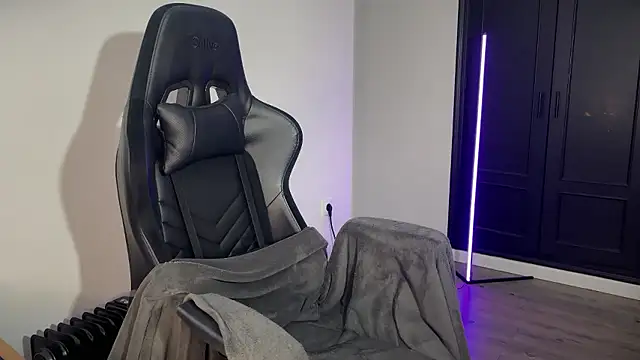 s meow online show from January 14, 11:09 pm