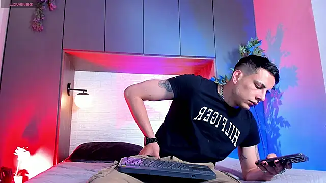 Dustin Sonne online show from December 21, 3:46 am