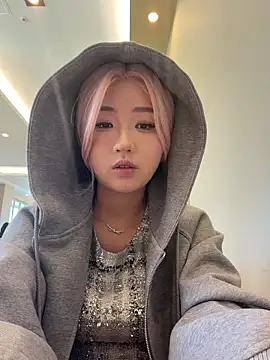 winter11 online show from February 7, 4:27 am