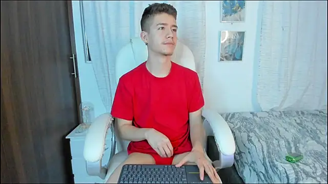 ThiagooJames online show from September 24, 12:36 am