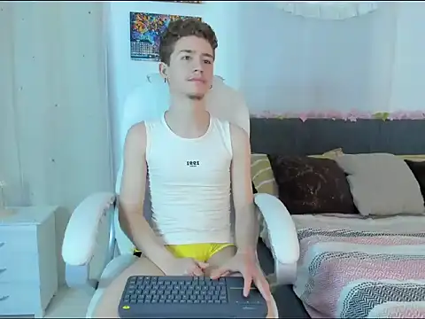 ThiagooJames online show from November 24, 2:22 am