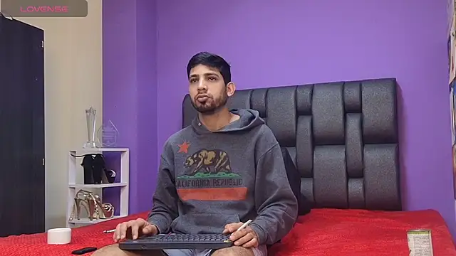 ashtoncooperr online show from October 13, 12:27 pm