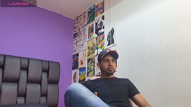 ashtoncooperr online show from October 14, 7:03 pm