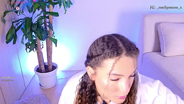 onlyemily  online show from June 14, 1:03 am