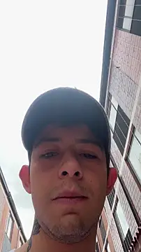 Aleecandrews online show from December 16, 7:30 pm