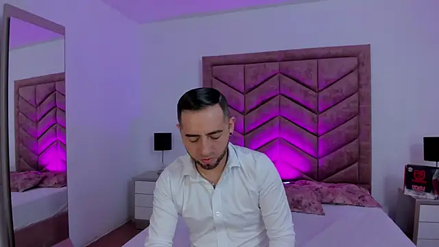 Snapshot of Lushian_ chatting on July 4, 4:35 pm Lushian online show from July 4, 4:35 pm