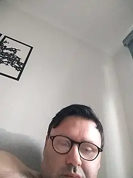 Snapshot of LeoMaduroSP chatting on October 26, 8:15 pm LeoMaduroSP online show from October 26, 8:15 pm