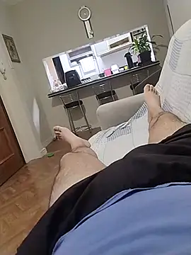 Snapshot of LeoMaduroSP chatting on October 31, 4:24 am LeoMaduroSP online show from October 31, 4:24 am