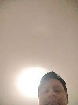 Snapshot of LeoMaduroSP chatting on November 15, 4:21 am LeoMaduroSP online show from November 15, 4:21 am