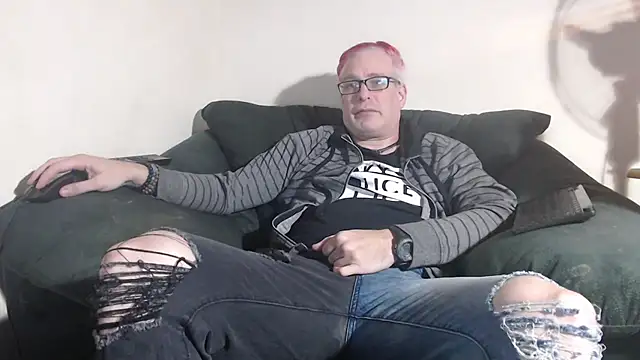 Snapshot of nerdy6 chatting on December 2, 1:11 am nerdy6 online show from December 2, 1:11 am