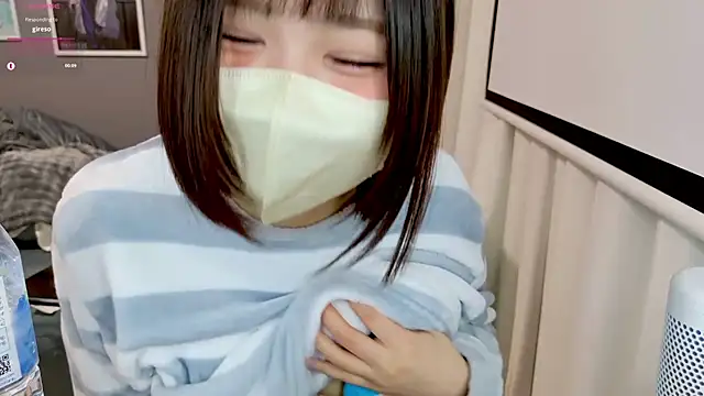 Snapshot of chii_chan_o0 chatting on January 13, 9:14 am chii chan o0 online show from January 13, 9:14 am