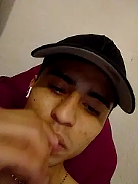 RSantilMorgt online show from April 2, 11:24 pm