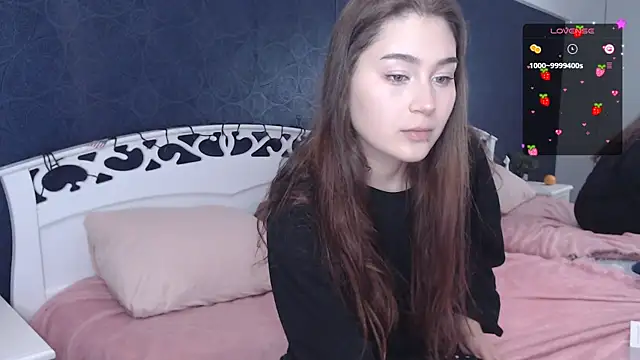 Lili Luuu online show from October 1, 9:32 pm