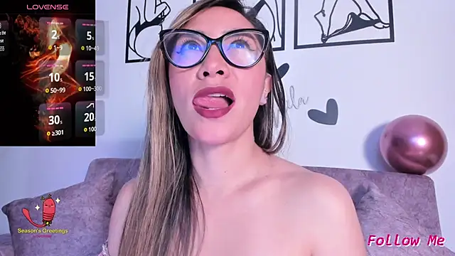 Snapshot of TilaTequila_15 chatting on October 3, 1:30 pm TilaTequila 15 online show from October 3, 1:30 pm