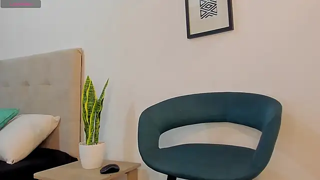 KylliamLevis online show from January 15, 2:21 pm