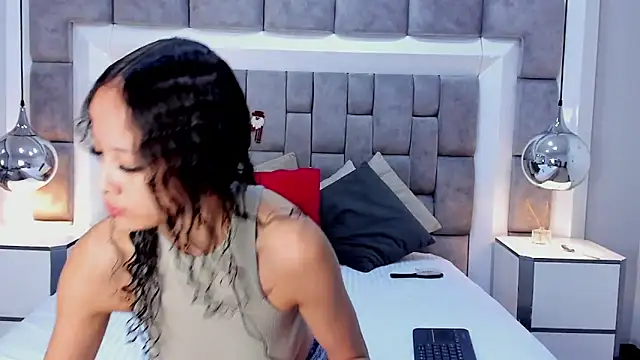 JuliettaBleer online show from November 29, 12:19 pm