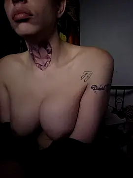 uriel7en online show from April 9, 9:04 am